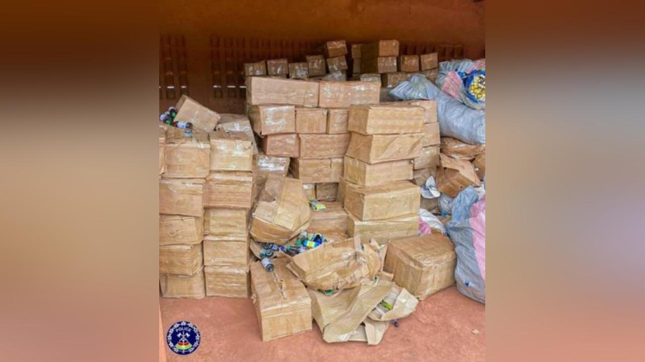 Lutte contre le trafic de stupéfiants : Plus d’une vingtaine de tonnes de produits prohibés saisis par la Police Nationale à Bobo-Dioulasso Lutte contre le trafic de stupéfiants : Plus d’une vingtaine de tonnes de produits prohibés saisis par la Police Nationale à Bobo-Dioulasso