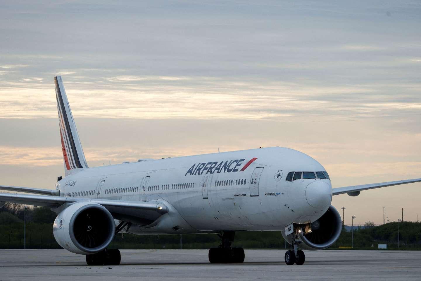 Air France prolonge la suspension de ses vols à destination du Mali, du Niger et du Burkina Faso Air France prolonge la suspension de ses vols à destination du Mali, du Niger et du Burkina Faso
