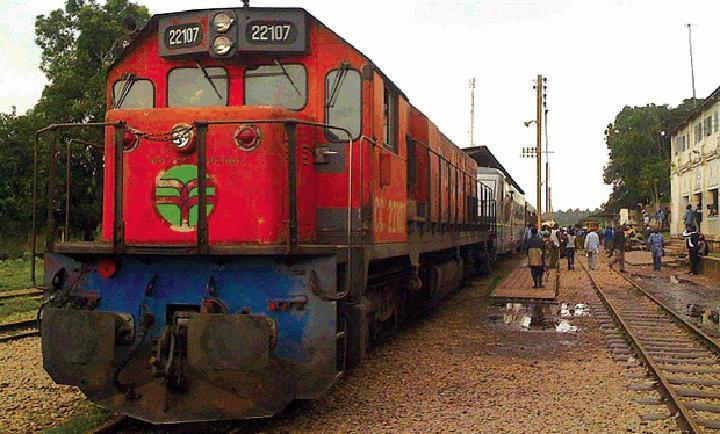 Voie ferrée Abidjan-Ouaga-Kaya: le train voyageur sur les rails en novembre 2023 Voie ferrée Abidjan-Ouaga-Kaya: le train voyageur sur les rails en novembre 2023
