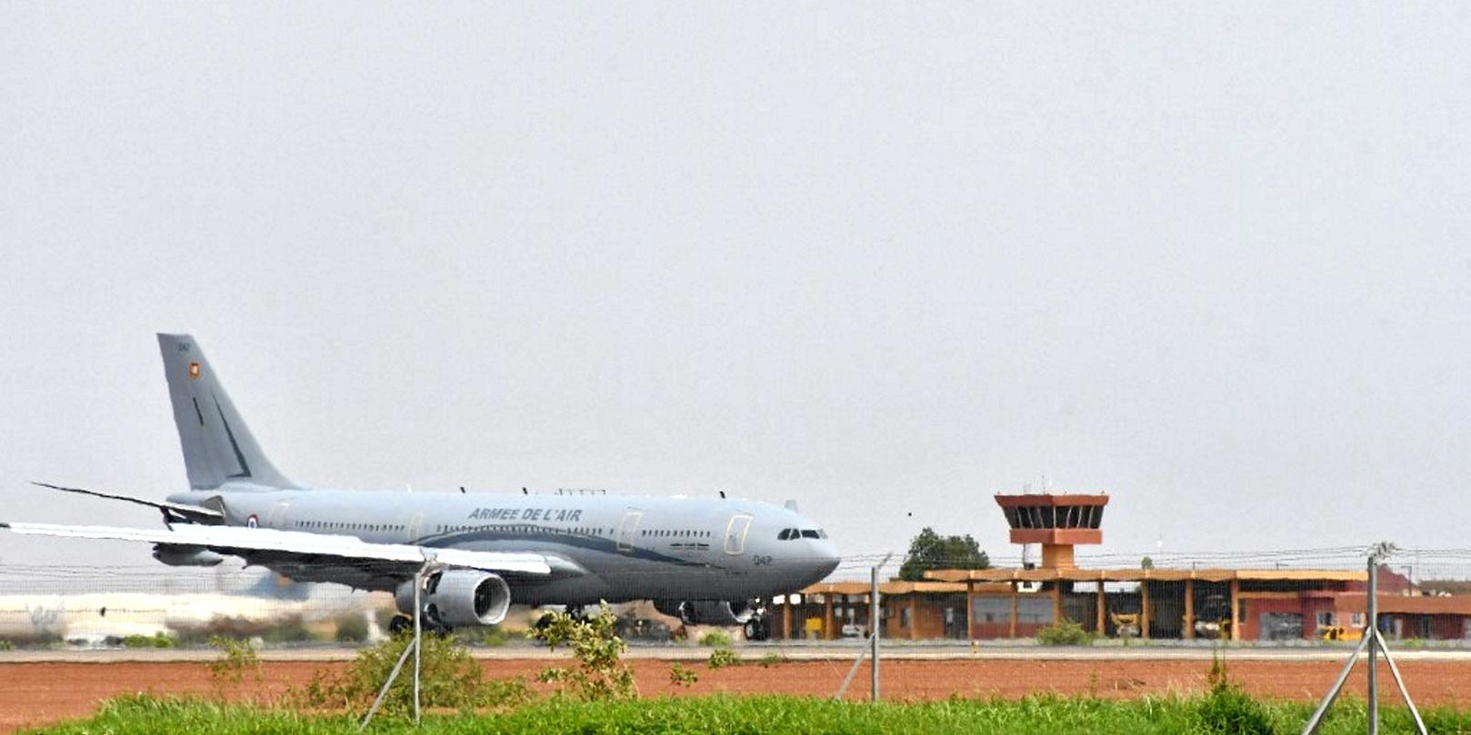 Les visas des étudiants originaires du Mali, du Niger et du Burkina Faso suspendus Les visas des étudiants originaires du Mali, du Niger et du Burkina Faso suspendus