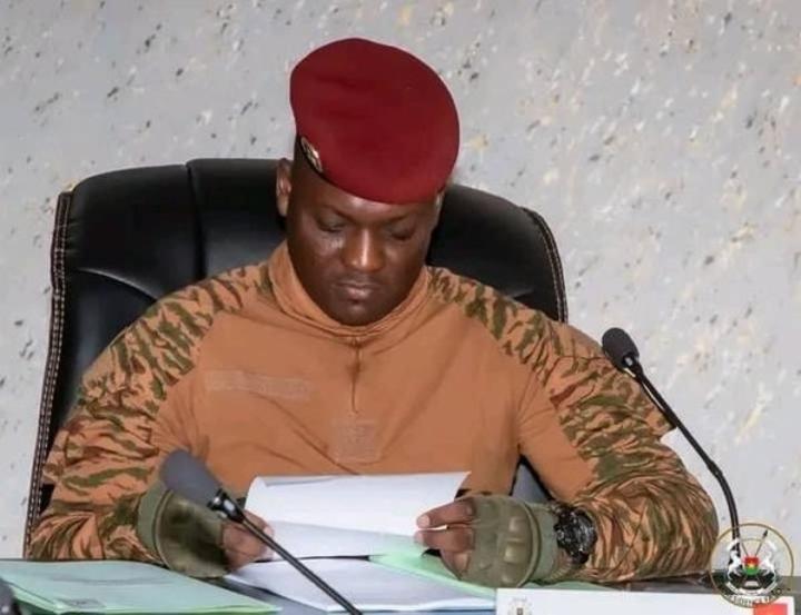 Rentrée scolaire : Le message du Capitaine Ibrahim Traoré Rentrée scolaire : Le message du Capitaine Ibrahim Traoré