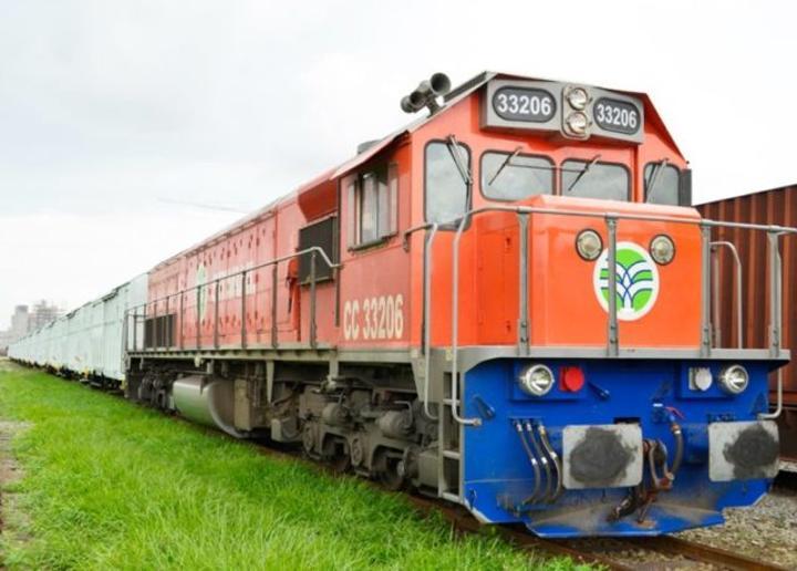 « Le Rail Connecte Le Monde Rural Et Paysan Aux Différents Marchés ...