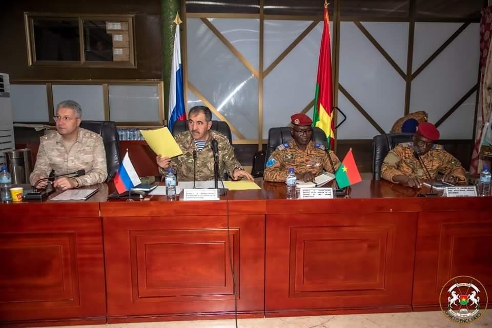 Coopération : les militaires russes et burkinabè renforcent leur partenariat Coopération : les militaires russes et burkinabè renforcent leur partenariat