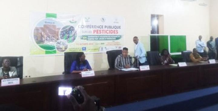 Burkina : L’ANSAL-BF sensibilise les acteurs des Hauts-Bassins sur les dangers de l’utilisation des pesticides Burkina : L’ANSAL-BF sensibilise les acteurs des Hauts-Bassins sur les dangers de l’utilisation des pesticides