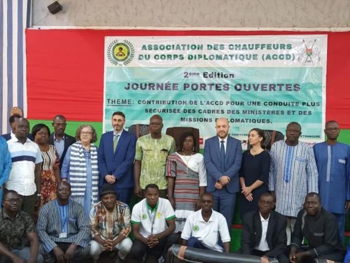 Les chauffeurs du corps diplomatique se dévoilent au public Les chauffeurs du corps diplomatique se dévoilent au public