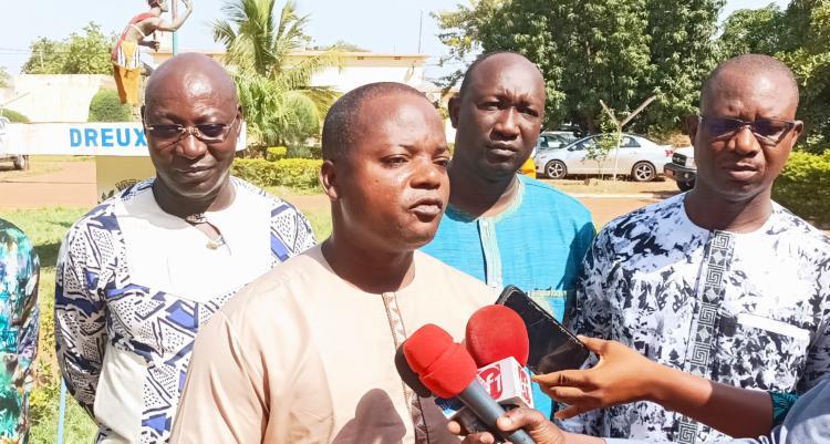 5.000 Francs pour une CNIB au Burkina Faso ? « Nous n’encourageons pas et nous ne permettons pas » 5.000 Francs pour une CNIB au Burkina Faso ? « Nous n’encourageons pas et nous ne permettons pas »
