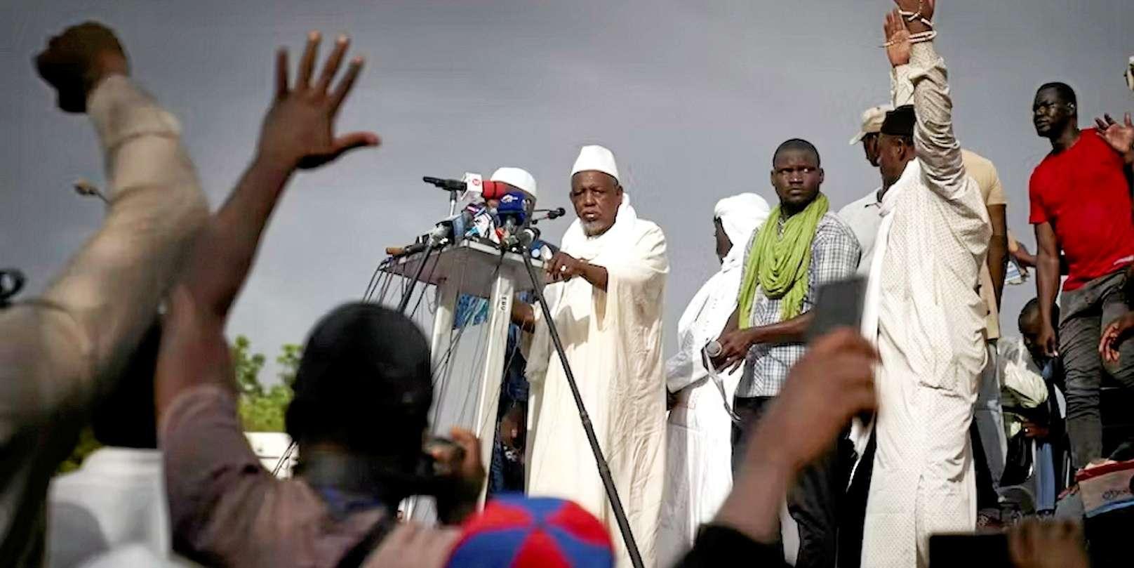 L’Afrique et le désenchantement démocratique L’Afrique et le désenchantement démocratique