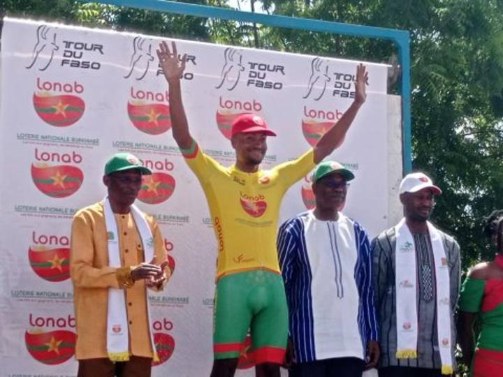 Tour du Faso 2023 : « L’organisation de ce tour est la preuve que la sécurité revient au Burkina Faso », assure le Premier ministre Apollinaire Kyélèm Tour du Faso 2023 : « L’organisation de ce tour est la preuve que la sécurité revient au Burkina Faso », assure le Premier ministre Apollinaire Kyélèm