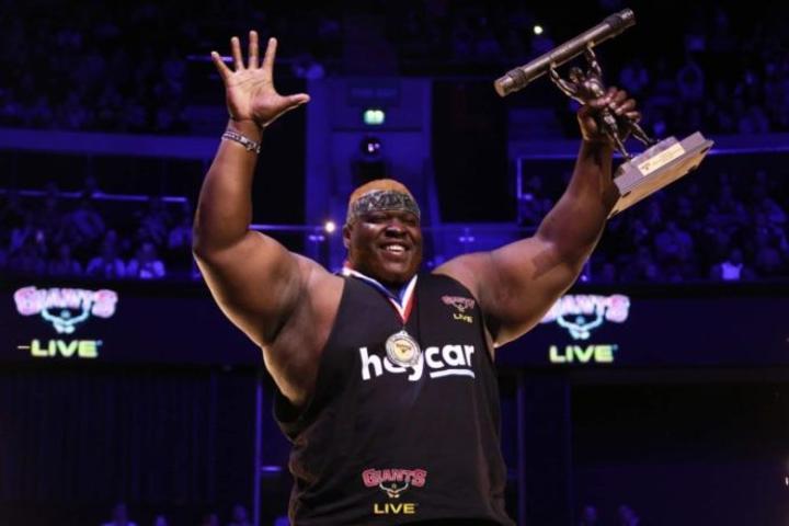 Log Lift : Le dernier record de Iron Biby officiellement reconnu par le prestigieux Livre Guinness des Records Log Lift : Le dernier record de Iron Biby officiellement reconnu par le prestigieux Livre Guinness des Records