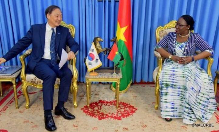 Le Burkina et l’Agence sud-coréenne de coopération internationale KOICA passent en revue leurs axes de coopération Le Burkina et l’Agence sud-coréenne de coopération internationale KOICA passent en revue leurs axes de coopération