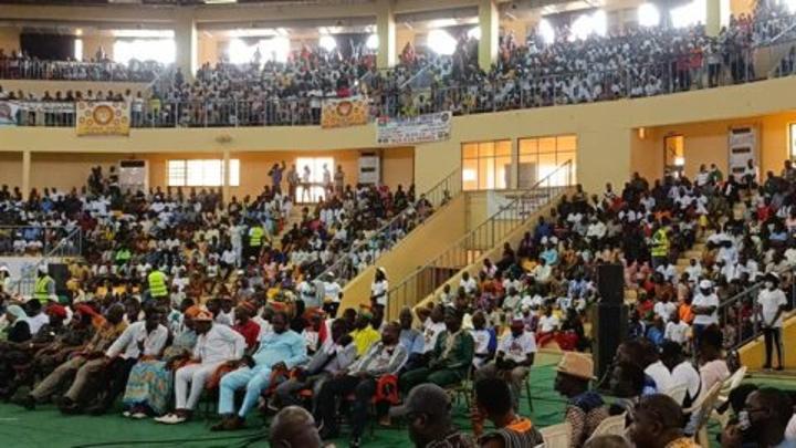 Plusieurs milliers de citoyens mobilisés à Ouagadougou pour apporter leur soutien à la Transition Plusieurs milliers de citoyens mobilisés à Ouagadougou pour apporter leur soutien à la Transition