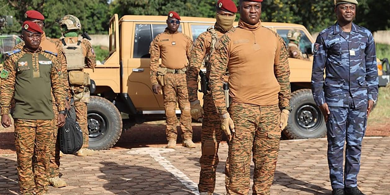 Au Burkina Faso, la justice ordonne la libération d’un homme enlevé par des agents du renseignement Au Burkina Faso, la justice ordonne la libération d’un homme enlevé par des agents du renseignement