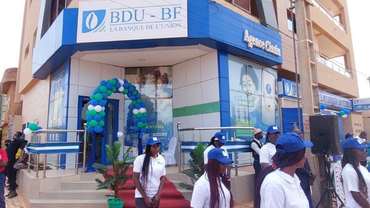 Ouagadougou : La Banque BDU-BF ouvre une nouvelle agence à Cissin pour se rapprocher de sa clientèle Ouagadougou : La Banque BDU-BF ouvre une nouvelle agence à Cissin pour se rapprocher de sa clientèle