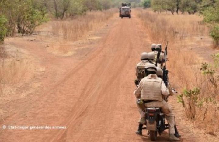 Burkina : « En aucun cas, on ne peut réquisitionner une personne juste pour qu’elle aille voir ce qu’il se passe sur le front », selon Ousmane Maïga, doctorant en droit privé Burkina : « En aucun cas, on ne peut réquisitionner une personne juste pour qu’elle aille voir ce qu’il se passe sur le front », selon Ousmane Maïga, doctorant en droit privé