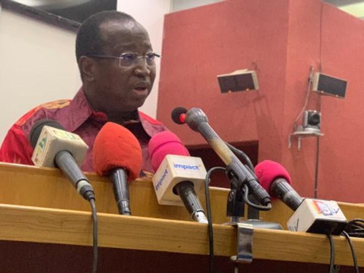 Enseignement supérieur : « Aucune université privée n’est autorisée à offrir des formations doctorales et les diplômes de doctorat », réaffirme le ministre Adjima Thiombiano Enseignement supérieur : « Aucune université privée n’est autorisée à offrir des formations doctorales et les diplômes de doctorat », réaffirme le ministre Adjima Thiombiano
