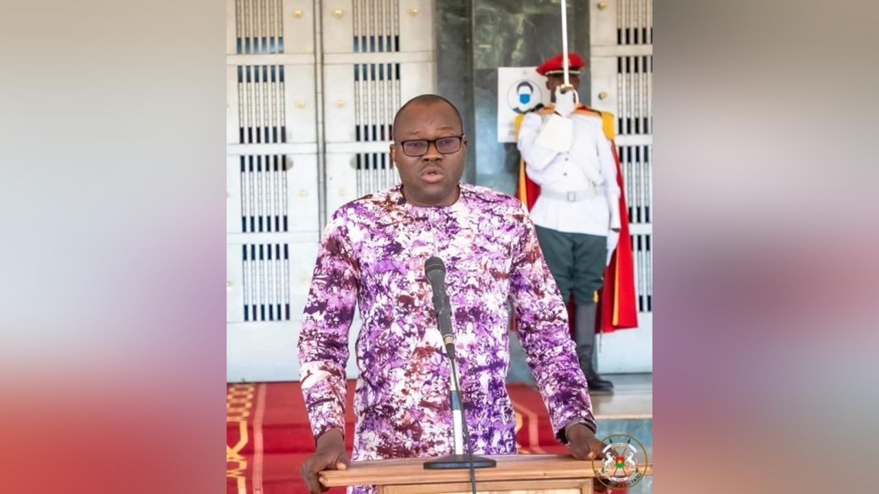 Conseil des ministres : Le gouvernement autorise une opération spéciale de recouvrement des créances des fonds de financement du ministère en charge de la jeunesse et de l’emploi Conseil des ministres : Le gouvernement autorise une opération spéciale de recouvrement des créances des fonds de financement du ministère en charge de la jeunesse et de l’emploi