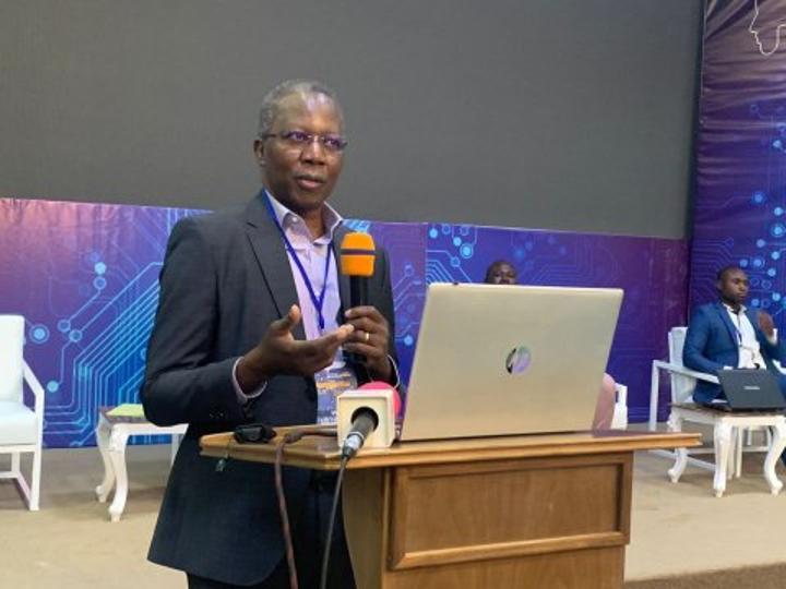 Gestion de l’information en période de crise : « Une bonne communication ne peut pas faire réussir une mauvaise gestion de crise », affirme Dr Cyriaque Paré Gestion de l’information en période de crise : « Une bonne communication ne peut pas faire réussir une mauvaise gestion de crise », affirme Dr Cyriaque Paré