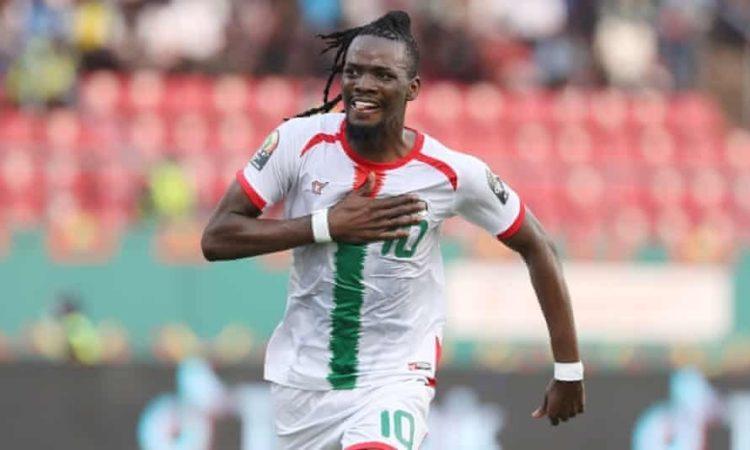Burkina Faso - Guinée Bissau (1-1) : Un but de Bertrand Traoré permet aux Étalons d’arracher le nul Burkina Faso - Guinée Bissau (1-1) : Un but de Bertrand Traoré permet aux Étalons d’arracher le nul