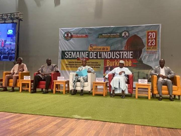 Semaine de l’industrie burkinabè : La 5e édition se penche sur la problématique de l’innovation technologique dans un contexte d’opérationnalisation de la ZLECAF Semaine de l’industrie burkinabè : La 5e édition se penche sur la problématique de l’innovation technologique dans un contexte d’opérationnalisation de la ZLECAF