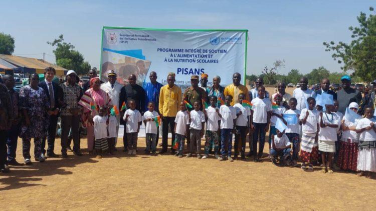 Le Premier ministre lance un programme pour soutenir l’alimentation scolaire à Koupèla Le Premier ministre lance un programme pour soutenir l’alimentation scolaire à Koupèla