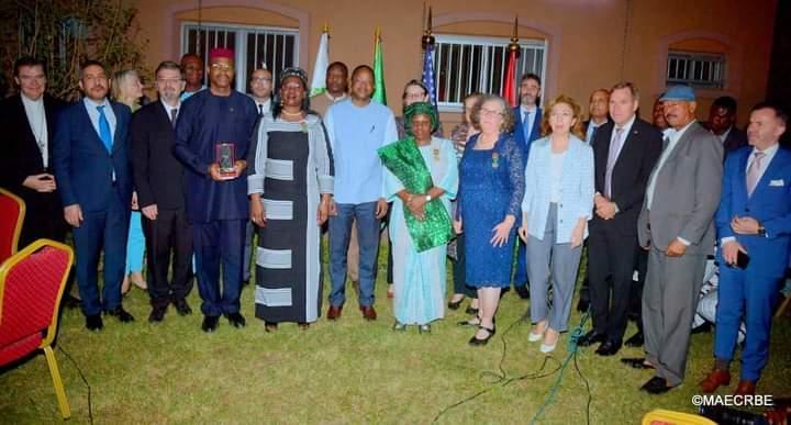 Coopération multilatérale : Des ambassadeurs et chefs diplomatiques en fin de mission reçoivent les hommages du peuple burkinabè Coopération multilatérale : Des ambassadeurs et chefs diplomatiques en fin de mission reçoivent les hommages du peuple burkinabè