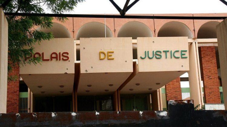 Issaka Lingani, Rasmané Zinaba et Bassirou Badjo : Le Juge ordonne de suspendre les réquisitions et de mettre fin au déploiement des personnes réquisitionnées Issaka Lingani, Rasmané Zinaba et Bassirou Badjo : Le Juge ordonne de suspendre les réquisitions et de mettre fin au déploiement des personnes réquisitionnées