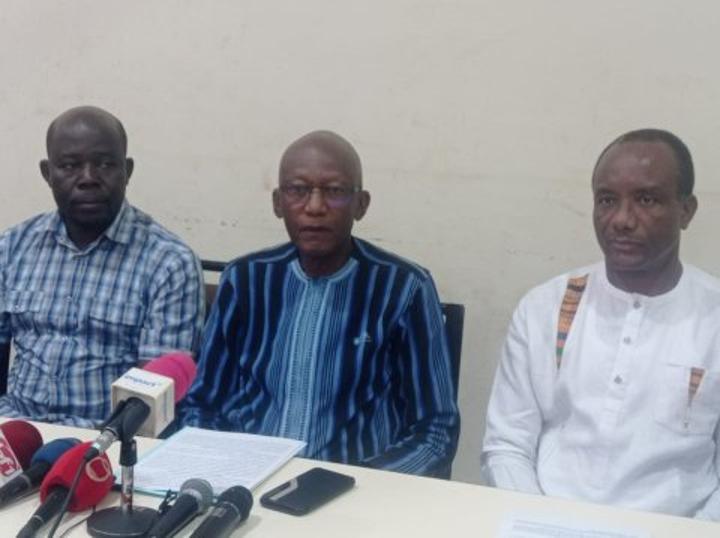 Burkina/Dossier Norbert Zongo : Le collectif des organisations démocratiques de masse et la CCVC souhaitent que François Compaoré soit jugé par contumace Burkina/Dossier Norbert Zongo : Le collectif des organisations démocratiques de masse et la CCVC souhaitent que François Compaoré soit jugé par contumace
