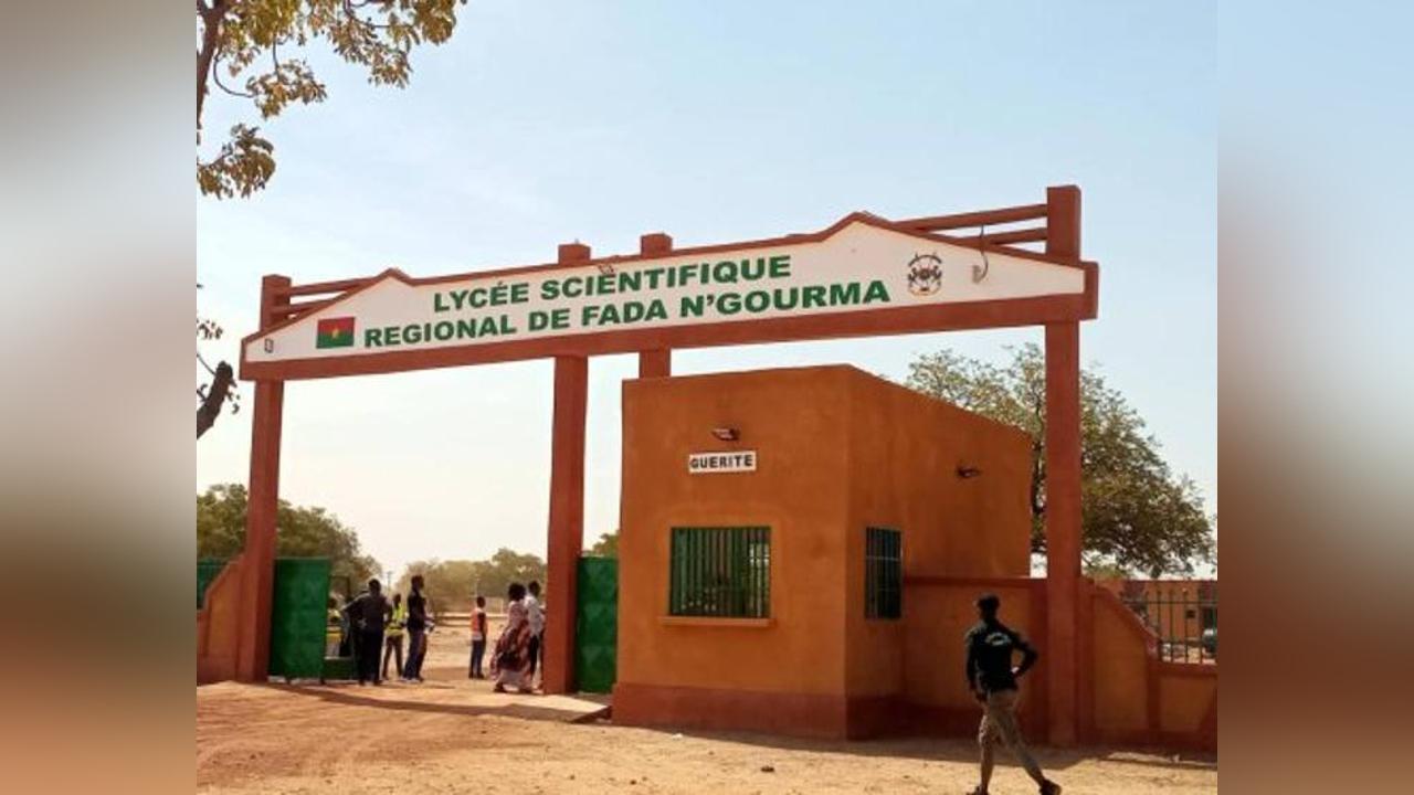 Fada N’Gourma : Le ministre de l’Éducation nationale visite le lycée scientifique régional Fada N’Gourma : Le ministre de l’Éducation nationale visite le lycée scientifique régional