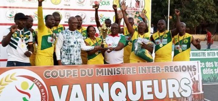 Coupe inter-régions : L'équipe du Centre remporte le trophée de la 3e édition en volley à Koudougou Coupe inter-régions : L'équipe du Centre remporte le trophée de la 3e édition en volley à Koudougou