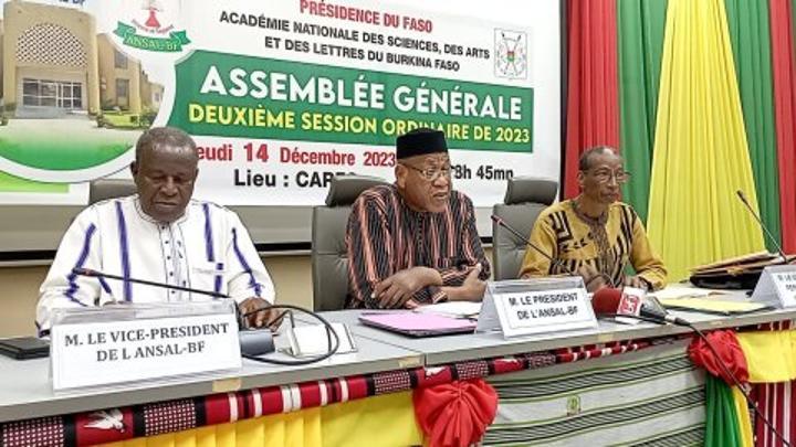 L’Académie nationale des sciences, des arts et des lettres tient sa