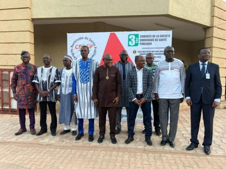Les défis sécuritaires, sanitaires et sociaux commandent une redéfinition des paradigmes de la santé publique (le ministre à l’ouverture du congrès de la SOBUSAP) Les défis sécuritaires, sanitaires et sociaux commandent une redéfinition des paradigmes de la santé publique (le ministre à l’ouverture du congrès de la SOBUSAP)