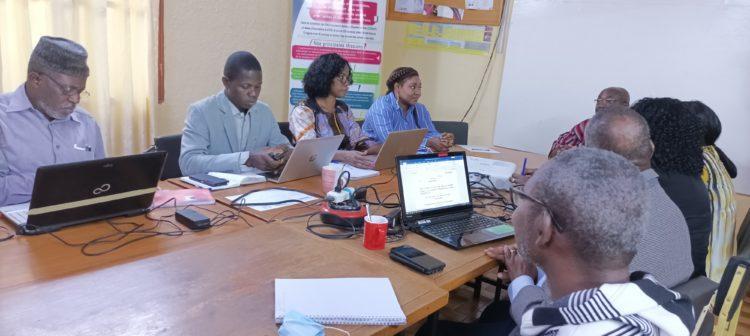 Éducation financière au Vers l’élaboration d’un guide Éducation financière au Vers l’élaboration d’un guide