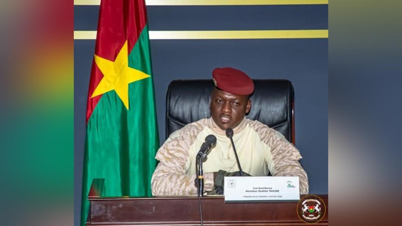 Burkina : Le président de la Transition donne des instructions pour la résolution des difficultés du pouvoir judiciaire Burkina : Le président de la Transition donne des instructions pour la résolution des difficultés du pouvoir judiciaire