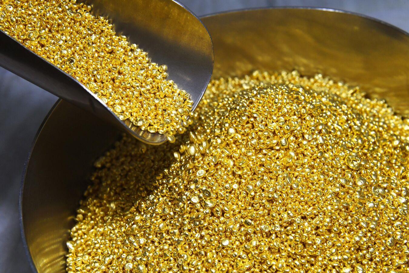 La hausse du prix de l'or: une aubaine pour les pays africains, mais qui comporte des inconvénients La hausse du prix de l'or: une aubaine pour les pays africains, mais qui comporte des inconvénients