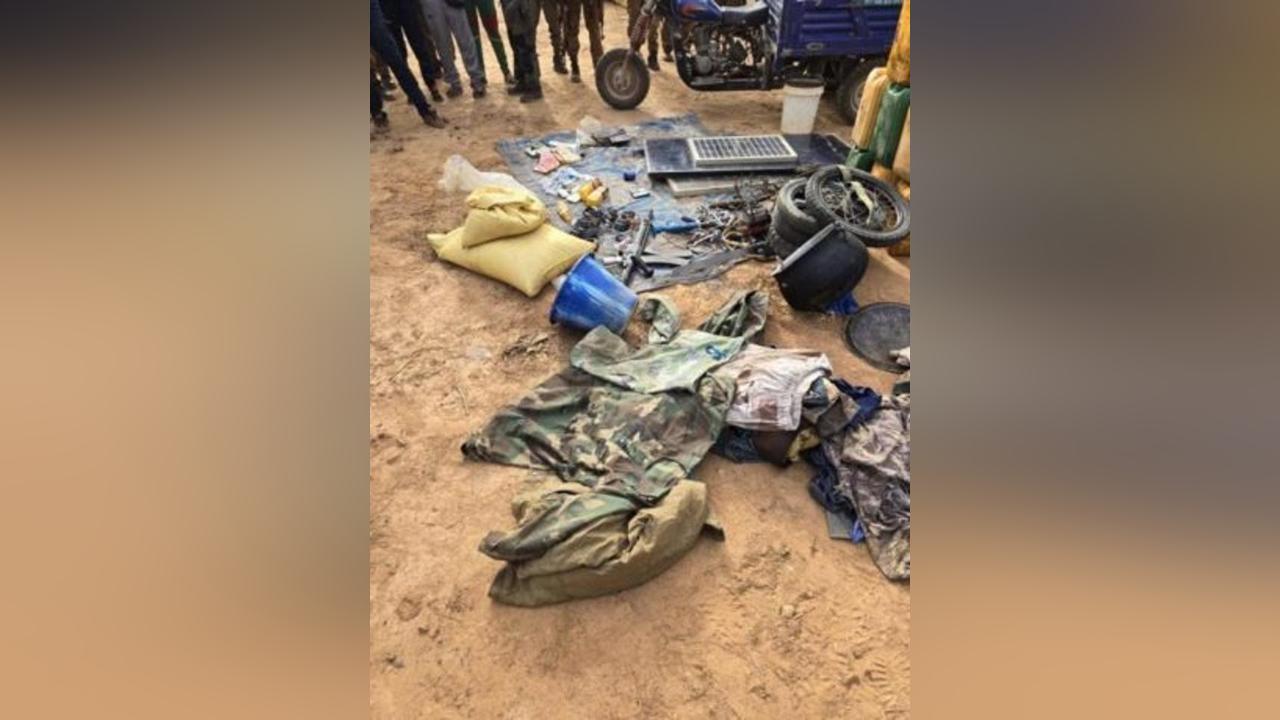 Nouvelles du front : Plusieurs terroristes neutralisés, des armes récupérées et autres matériels Nouvelles du front : Plusieurs terroristes neutralisés, des armes récupérées et autres matériels