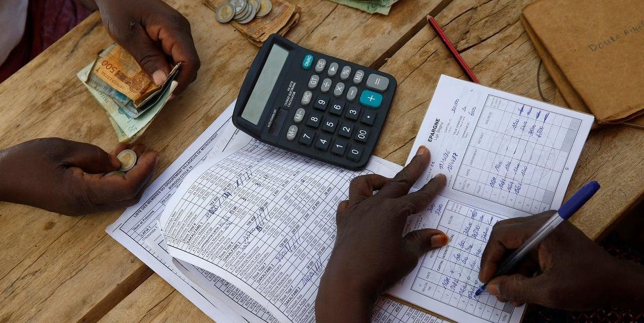 En Afrique de l’Ouest, les caisses d’épargne jouent-elles leur survie face aux banques ? En Afrique de l’Ouest, les caisses d’épargne jouent-elles leur survie face aux banques ?