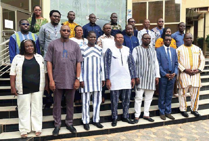 Projet de réhabilitation des routes Bobo-Banfora-frontière RCI : le comité de pilotage tient sa première session de l’année Projet de réhabilitation des routes Bobo-Banfora-frontière RCI : le comité de pilotage tient sa première session de l’année