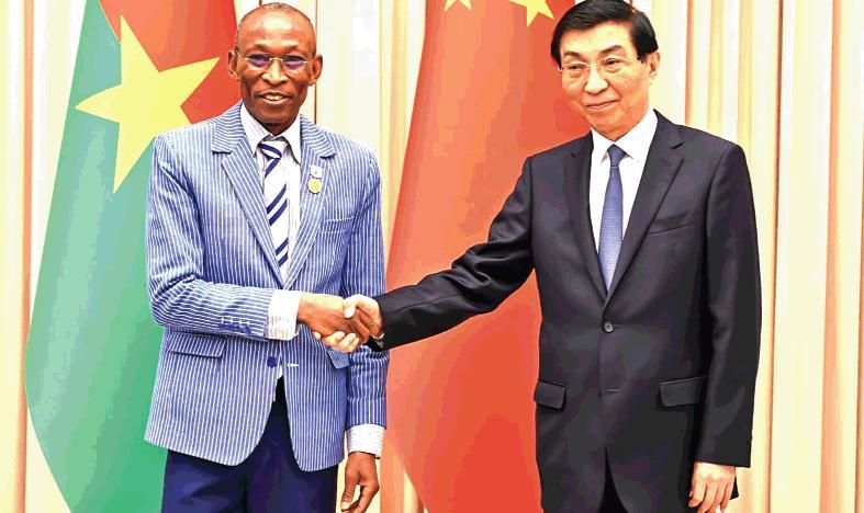 Forum sur la coopération sino-africaine : la délégation burkinabè échange avec des responsables du parti communiste chinois Forum sur la coopération sino-africaine : la délégation burkinabè échange avec des responsables du parti communiste chinois