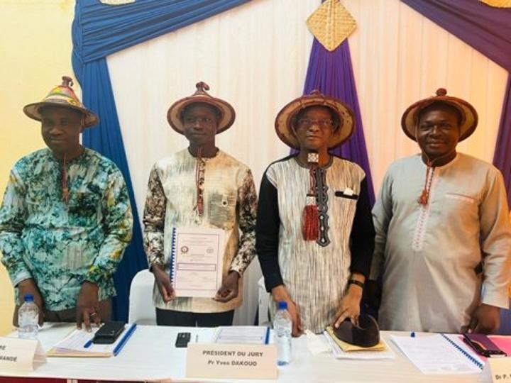 Soutenance de mémoire de master : Joanny Wangrawa analyse la place du chapeau de Saponé dans le développement local Soutenance de mémoire de master : Joanny Wangrawa analyse la place du chapeau de Saponé dans le développement local