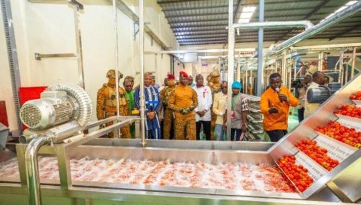 La SOFATO, une usine porteuse de changements pour les jeunes et les producteurs de la région du Nord La SOFATO, une usine porteuse de changements pour les jeunes et les producteurs de la région du Nord