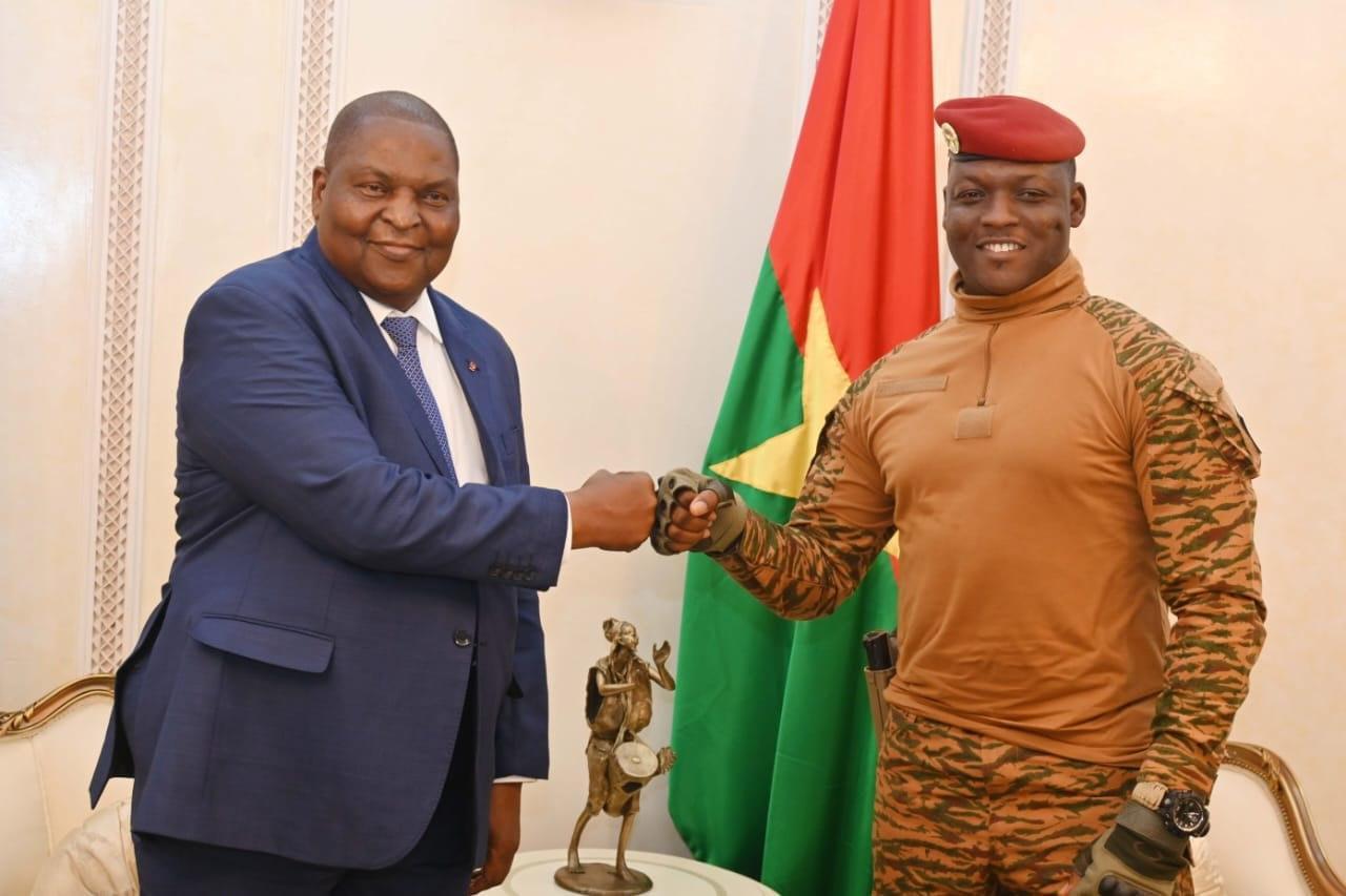 La Centrafrique et le Burkina-Faso explorent des projets stratégiques pour raffermir leurs relations La Centrafrique et le Burkina-Faso explorent des projets stratégiques pour raffermir leurs relations