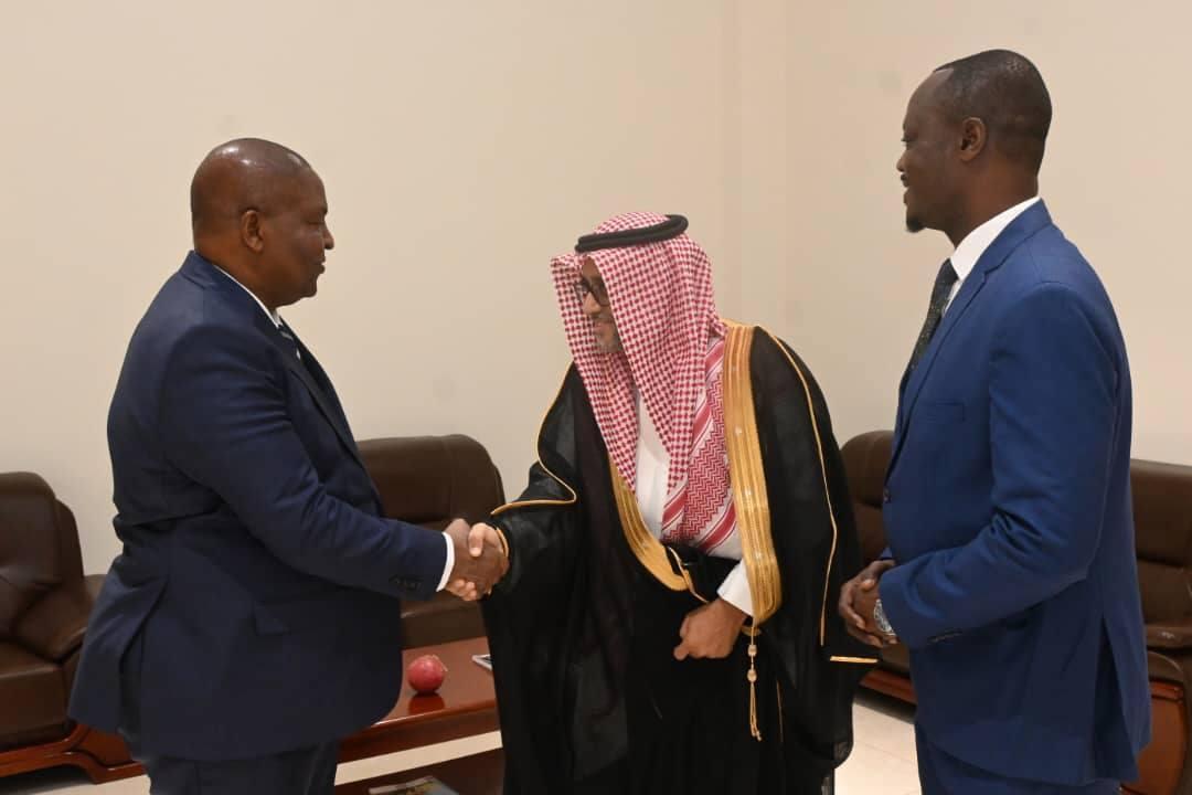 le conseil supérieur de l’économie arabo-africaine entend financer 4 projets d’environ 4 milliards de dollars le conseil supérieur de l’économie arabo-africaine entend financer 4 projets d’environ 4 milliards de dollars