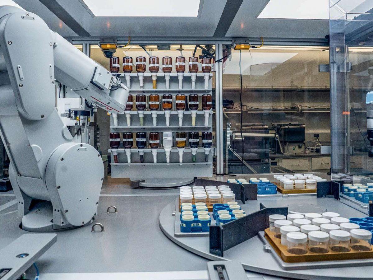 Des robots experts dans la conception de nouveaux matériaux Des robots experts dans la conception de nouveaux matériaux