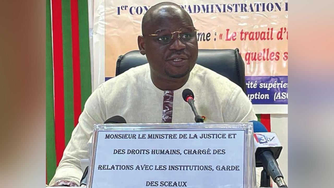 Loi sur le Travail d’intérêt général: les acteurs à la recherche de stratégies pour sa mise en œuvre Loi sur le Travail d’intérêt général: les acteurs à la recherche de stratégies pour sa mise en œuvre
