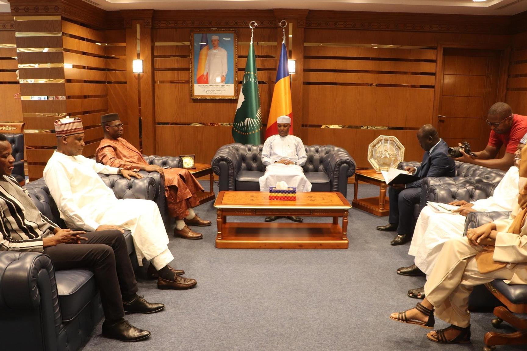 les ambassadeurs des États de l'AES s'entretiennent avec le ministre d'État chargé des Affaires étrangères les ambassadeurs des États de l'AES s'entretiennent avec le ministre d'État chargé des Affaires étrangères