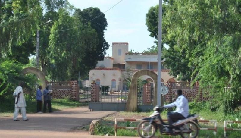 Le « Faux départ » du Mogho Naaba - Un rituel entre mémoire et paix, au coeur de Ouagadougou Le « Faux départ » du Mogho Naaba - Un rituel entre mémoire et paix, au coeur de Ouagadougou