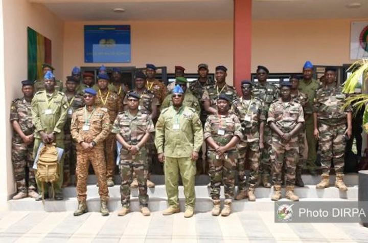 Confédération des États du Sahel (AES) : Vers une défense intégrée des Armées de l'air des trois pays membres Confédération des États du Sahel (AES) : Vers une défense intégrée des Armées de l'air des trois pays membres