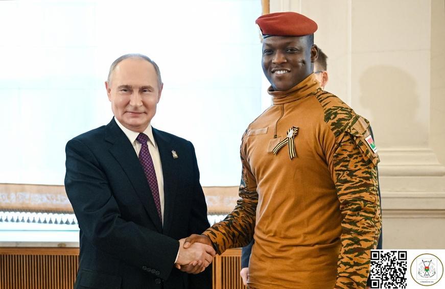 Le Président Traoré salue le partenariat avec la Russie et affirme son engagement contre le terrorisme Le Président Traoré salue le partenariat avec la Russie et affirme son engagement contre le terrorisme