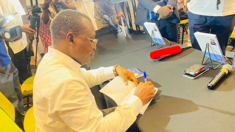 Littérature : « Droit et financement du secteur privé en Afrique de l’Ouest », une œuvre de Dr Ousseni Tamboura où règles juridiques et théories économiques se rencontrent Littérature : « Droit et financement du secteur privé en Afrique de l’Ouest », une œuvre de Dr Ousseni Tamboura où règles juridiques et théories économiques se rencontrent