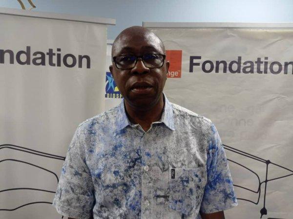 Enseignement secondaire : La fondation Orange Burkina Faso offre 50 bourses d’excellence à des élèves méritants du secondaire Enseignement secondaire : La fondation Orange Burkina Faso offre 50 bourses d’excellence à des élèves méritants du secondaire